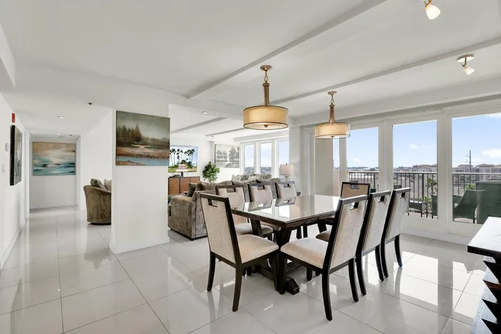 Casa de vacaciones para 8 personas, con terraza además de jacuzzi y piscina - 1
