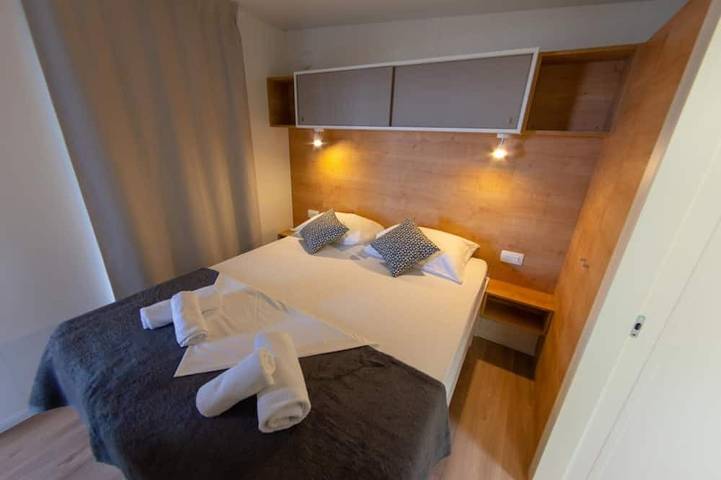 Camping für 6 Personen, mit Pool in Klenovica - 2