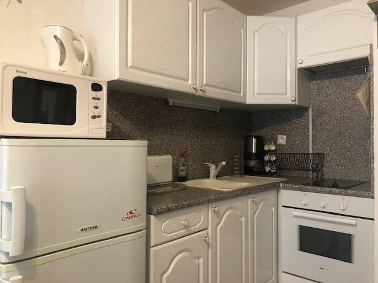 Studio entier, Studio cabine avec terrasse pour 4 à Pyrénées 2000 in Bolquère, Parc naturel régional des Pyrénées catalanes