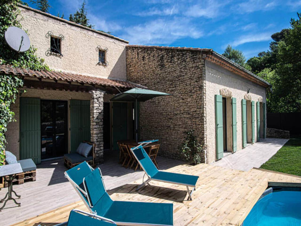 Entire apartment, Houses & Villas for 6 People in Fontaine-de-Vaucluse, Vaucluse