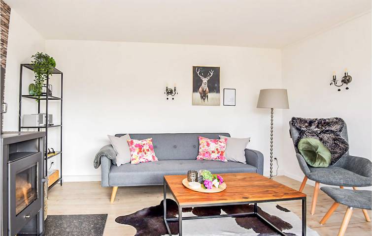 Gemütliches Apartment mit Terrasse, Garten und Parkplatz 600m vom Stadtzentrum entfernt in Goldlauter - Heidersbach, Suhl