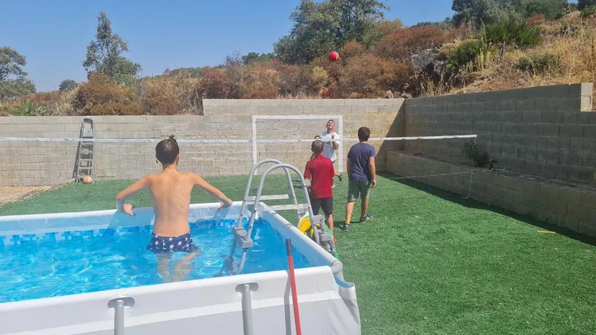 Casa de vacaciones para 8 personas, con piscina además de vistas y jardín - 1