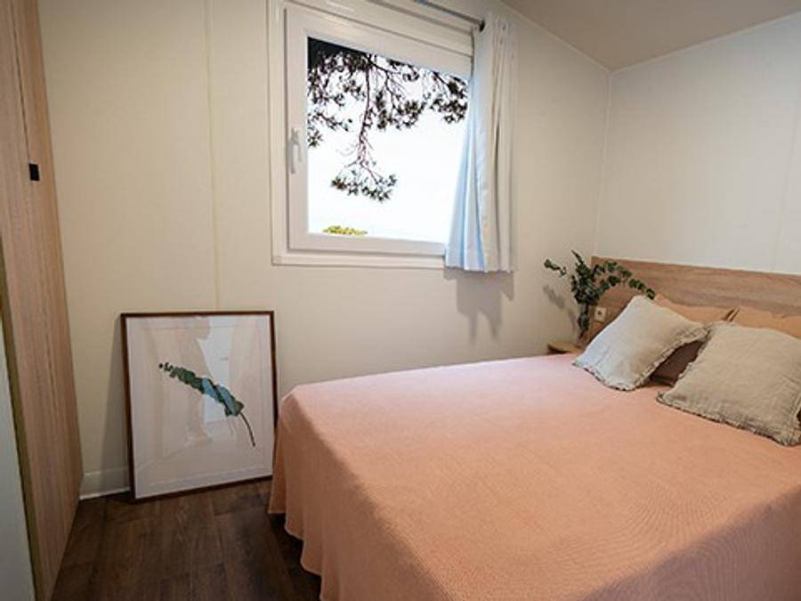 Camping Bella Austria - Stacaravan 6 personen - Comfort | 3 slaapkamers | 6 pers | Verhoogd terras | Airconditioning in Rottenmanner und Wölzer Tauern, St. Peter am Kammersberg