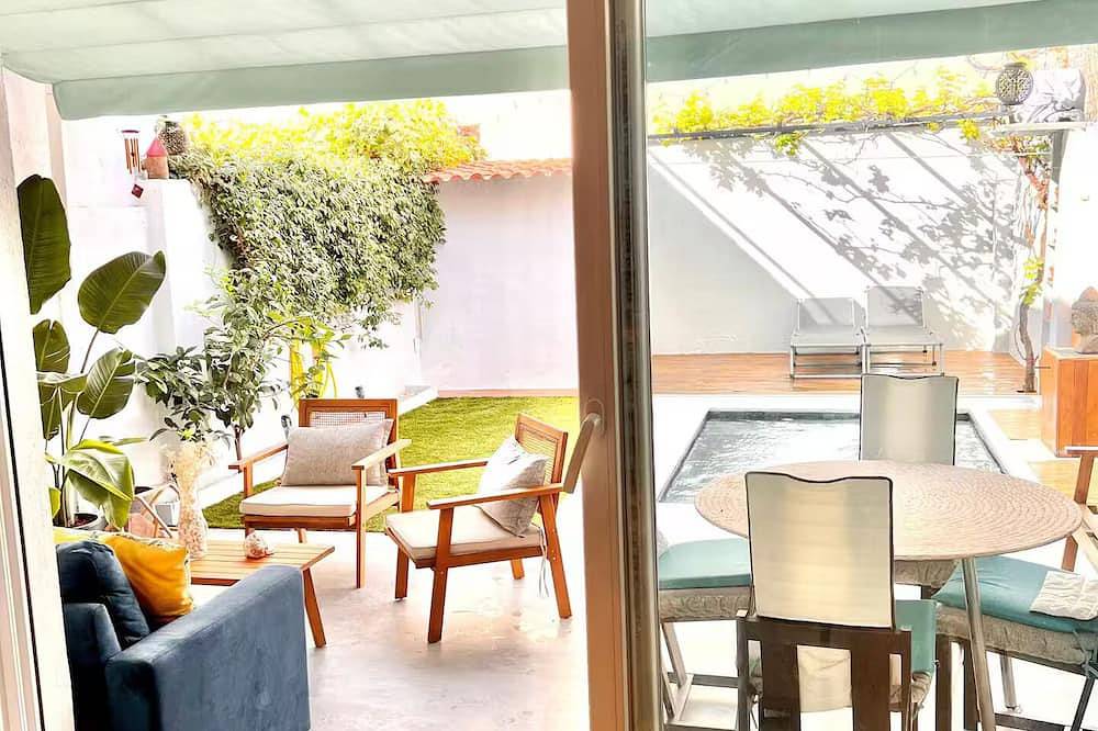 Oasis with private pool in Madrid! in Madrid, Madrid Province