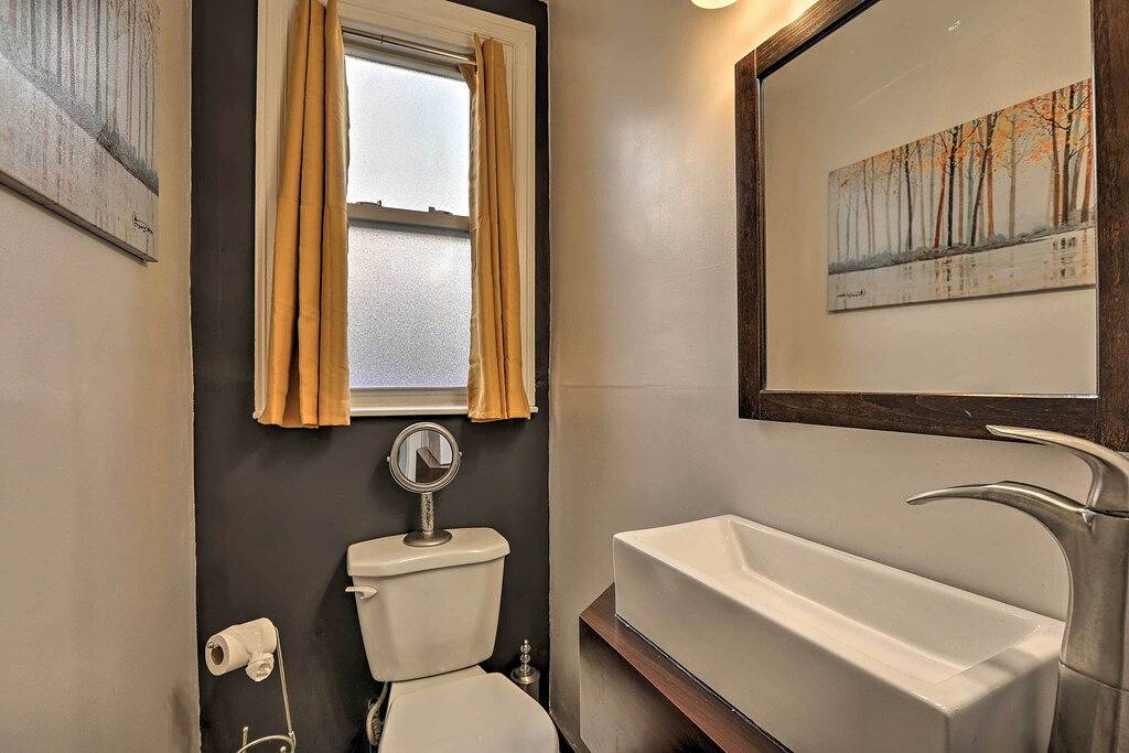 Family-Friendly Getaway: 11 Mi to Dtwn Philly in Philadelphia, Philadelphia County