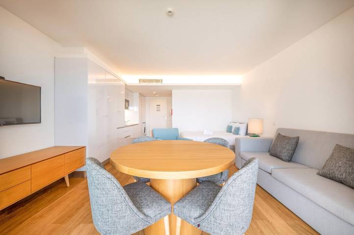 Ganzes Studio, Studio für 4 Personen mit Terrasse in Praia do Ouro, Sesimbra
