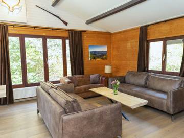 Maison de campagne pour 9 personnes, avec terrasse ainsi que jardin et sauna dans Odeigne