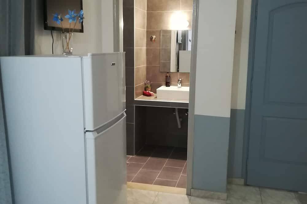 Geheel appartement, Stonegarden Studios is located on the beautiful coast of Faliraki Rhodes in Faliraki, Rhodos