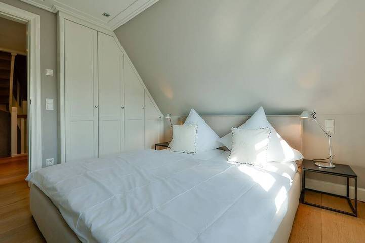Sand Beach - Luxus-Ferienhaus Sand Beach in Rantum – mit Sauna, 450 Meter vom in Rantum, Sylt (Gemeinde)