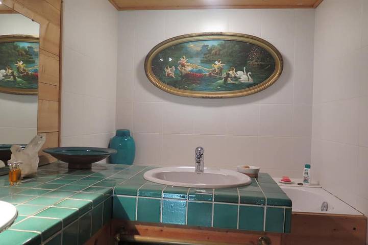 Spacious apartment 140 m2, 3 bedrooms, 3 bathrooms, terrace, spa, sauna in Les Grandes Montets, Chamonix-Mont-Blanc