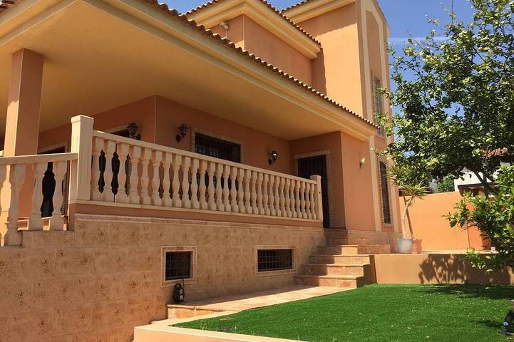 Chalet pour 10 personnes, avec balcon et jacuzzi - 1