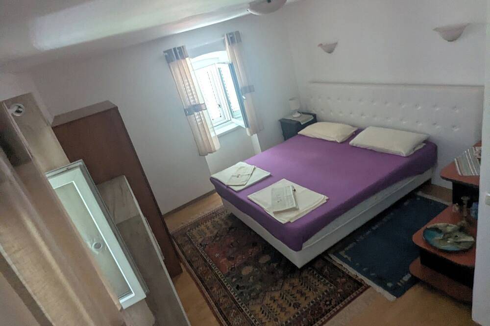 Lovely room (each 80€ for 2 persons) with bathroom (+10€ per day for kitchen) in Municipalité de Budva
