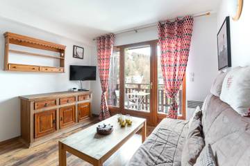 Gîte pour 8 personnes, avec balcon dans La Joue du Loup