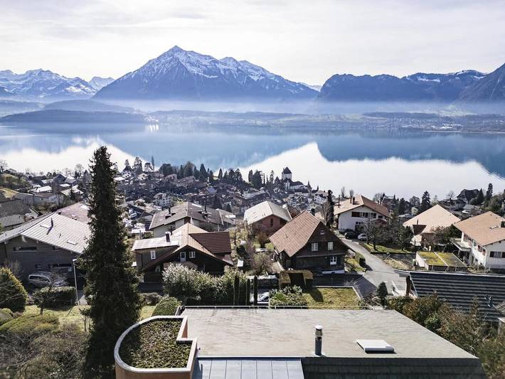 Ferienwohnung für 3 Personen, mit Terrasse und Ausblick in Oberhofen am Thunersee