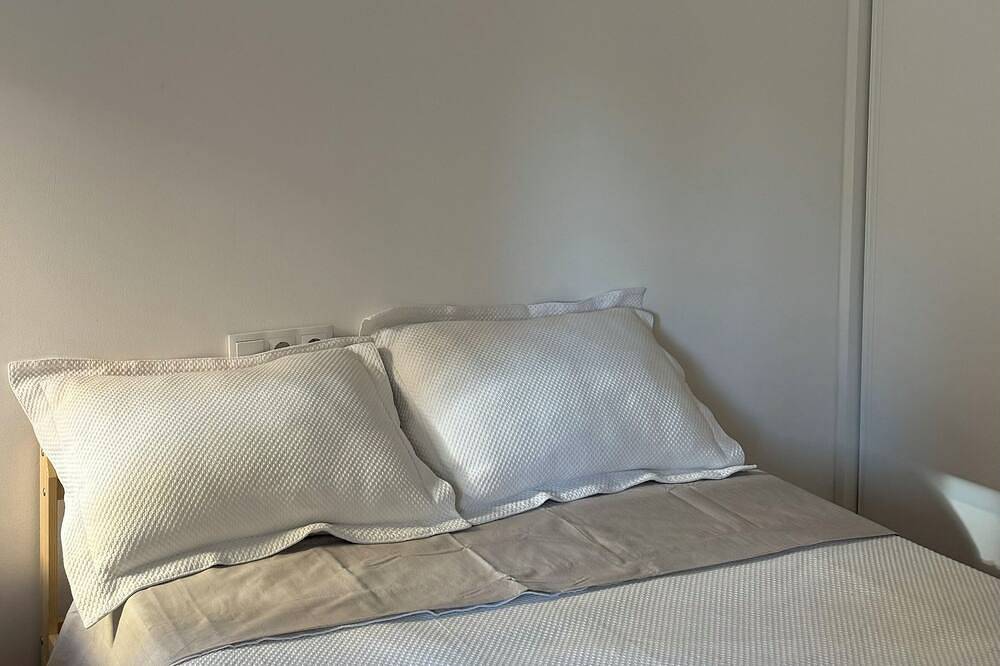 Lodging 15 Minutes From The Historic Center in Este-Alcosa-Torreblanca, Sevilla