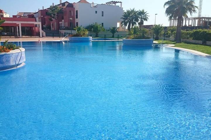 Apartamento de férias para 6 pessoas, com jardim e piscina e ainda varanda - 1