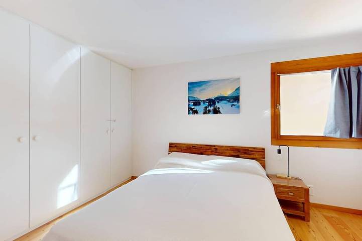 Ganze Wohnung, Moderne 2-Zimmer-Wohnung im 3. in Bregaglia, Sankt Moritz