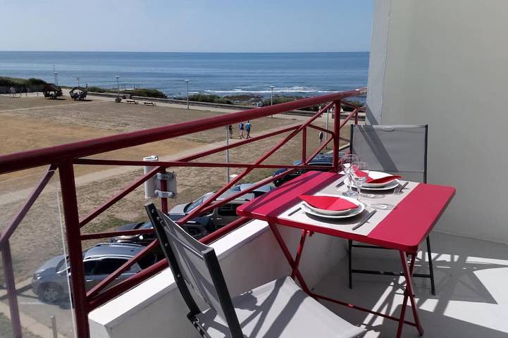 Gîte pour 7 personnes, avec balcon dans Office De Tourisme De Saint Hilaire De Riez