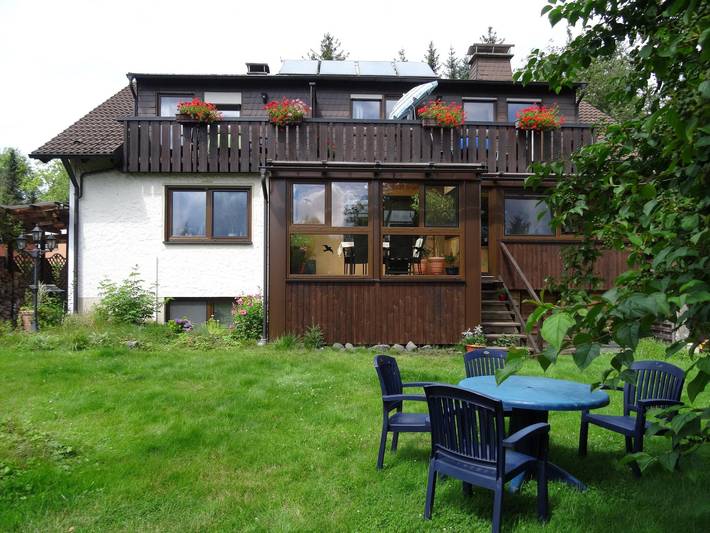Ferienhaus für 2 Personen, mit Balkon und Garten sowie Pool