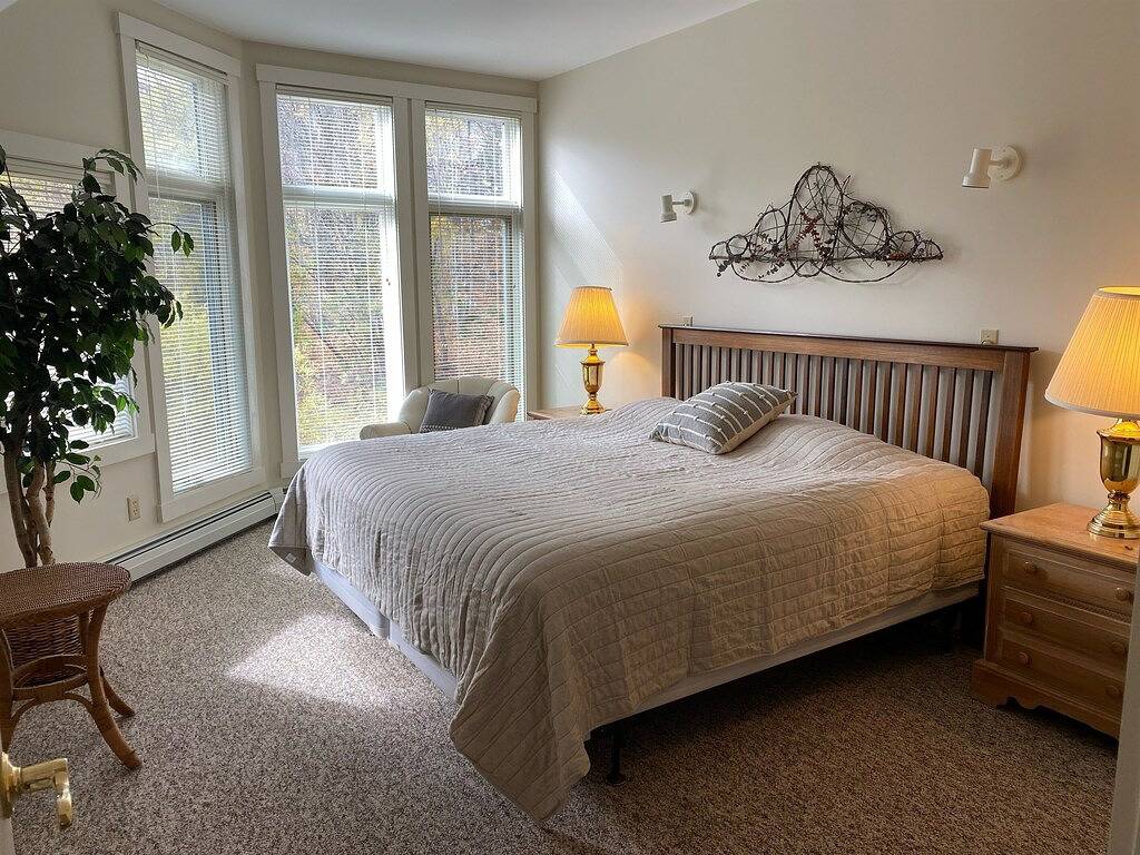 Ski in Ski out - fantastic location on Raccoon Run in Jay Peak