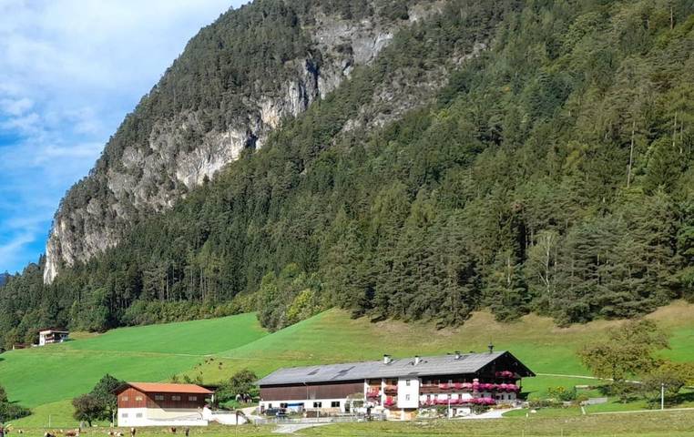 Ferienwohnung für 2 Personen, mit Terrasse und Garten in Bruck am Ziller