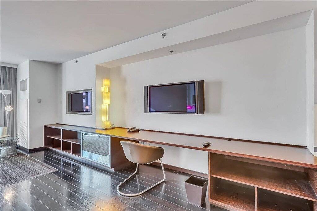 Ganze Wohnung, Palms Place Luxury Studio Suite- Strip View with a Balcony in Paradise, Nevada