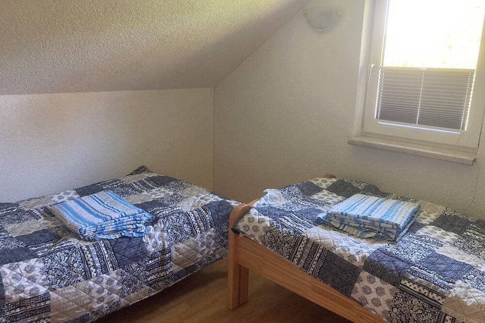 Ferienhaus an Karpfenspezialgewässer in Jabel, Naturpark Nossentiner/Schwinzer Heide