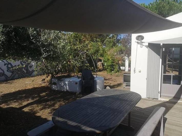 Location de vacances pour 8 personnes, avec Terrasse et Jardin à l' Île d'Yeu - 2