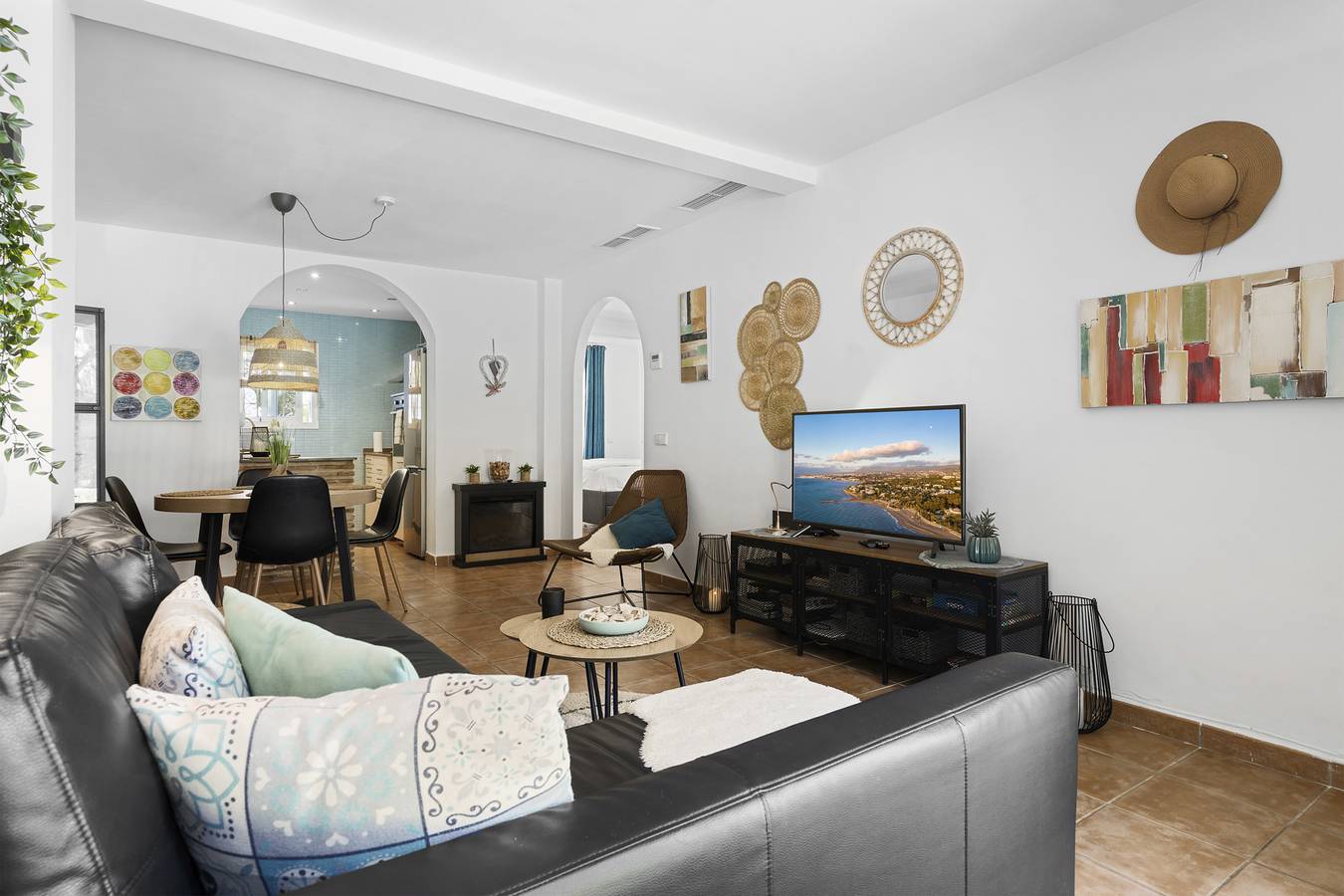 Entire apartment, Beachfront Calahonda apartment by Costarentals - Ref 89 in Urbanizacion Calahonda, Mijas