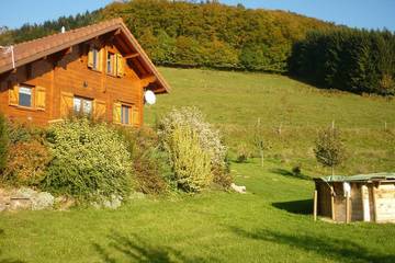Maison de campagne pour 8 personnes, avec sauna ainsi que balcon et jardin à Le Val-d'Ajol
