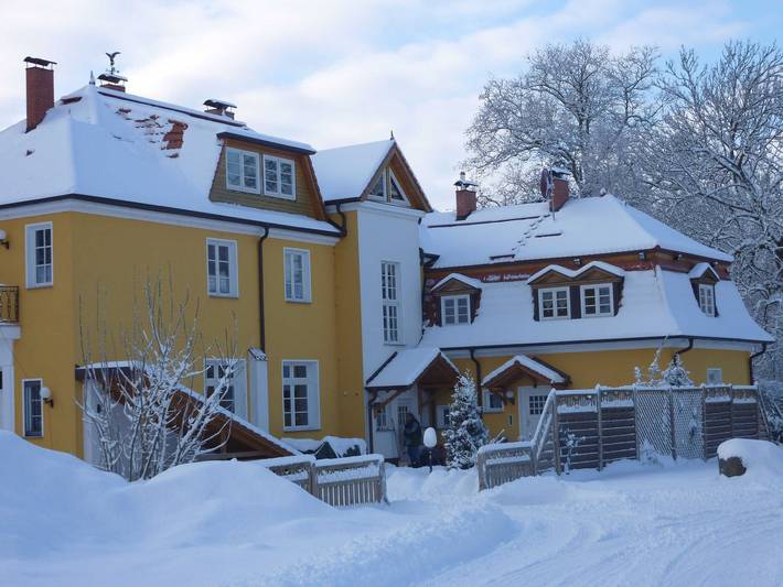 Hostel für 4 Personen, mit Garten und Ausblick sowie Seeblick in Garz/Rügen - 2