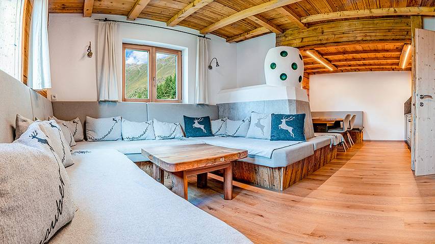 Ferienhaus für 10 Personen, mit Sauna und Ausblick sowie Balkon in Tirol - 2