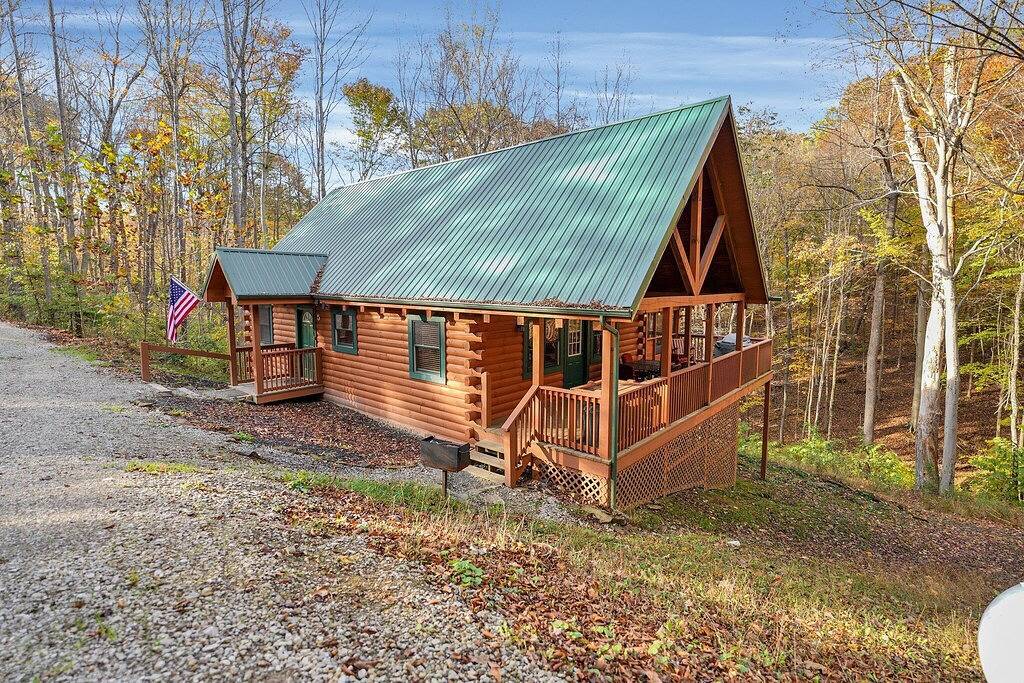 Kardinal Hütte in Hummingbird Hills (Hocking Hills Bereich) in Hocking County