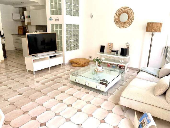 Gîte pour 4 personnes, avec Balcon et Terrasse ainsi que Jardin et Vue dans Plage de la Salis - 3