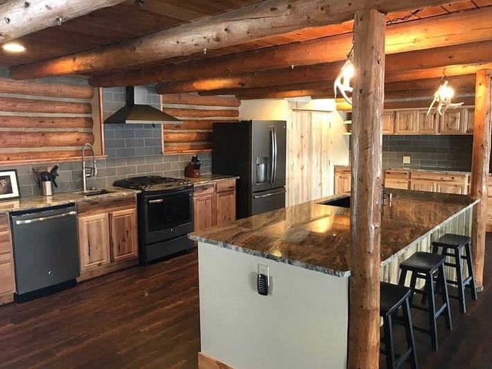 Log cabin for 14 people, with balcony in Grand Lake