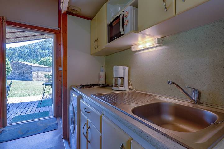Chalet 'D'alpion' con piscina condivisa, terrazza privata e giardino in comune in Les Tourrettes, Nyons e dintorni