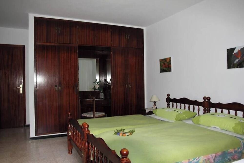 Komfortables Ferienhaus mit Pool und Meerblick in La Orotava in Risco Caido, La Orotava