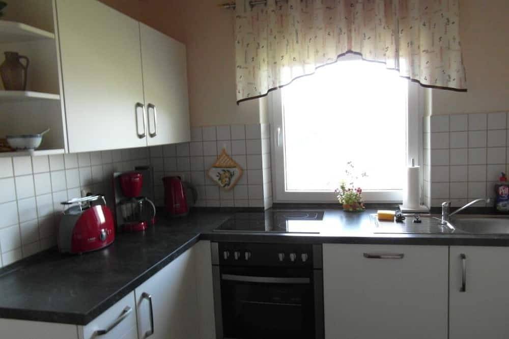 Ganze Wohnung, Holiday house \"Am Waldweg\" - Apartment 1 in Rittersgrün, Breitenbrunn / Erzgebirge