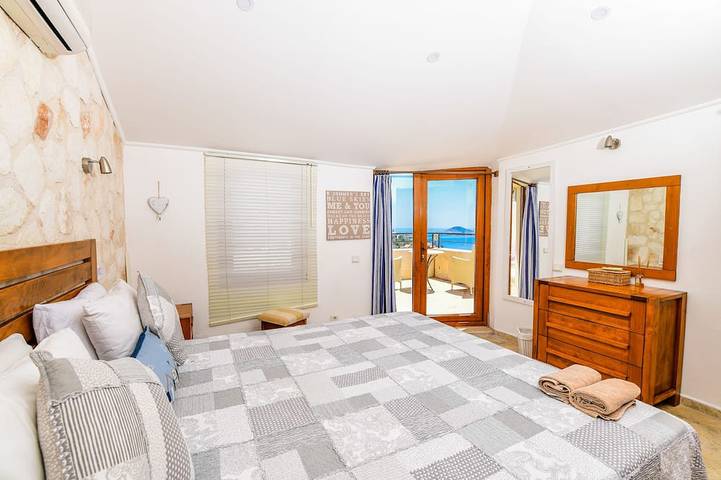 Luxurious Retreat Overlooking Kalamar Bay: Villa Mandalin in Kaş, Province d'Antalya