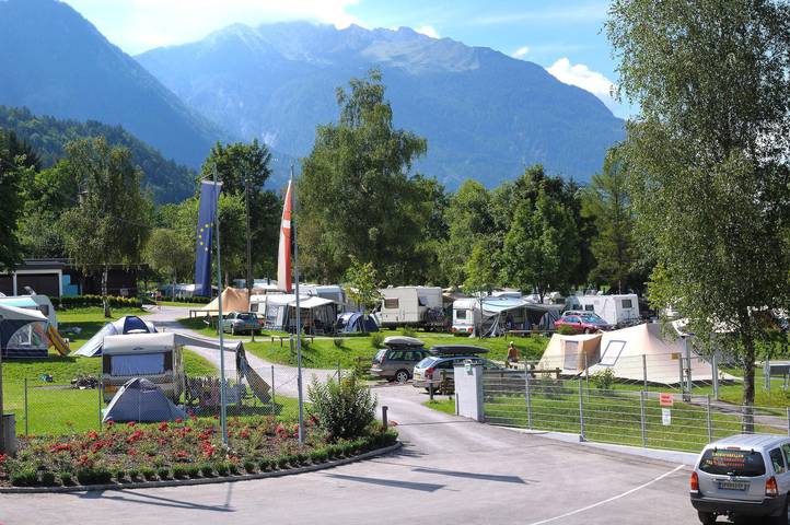 Camping für 6 Personen, mit Terrasse und Garten sowie Pool in Österreich