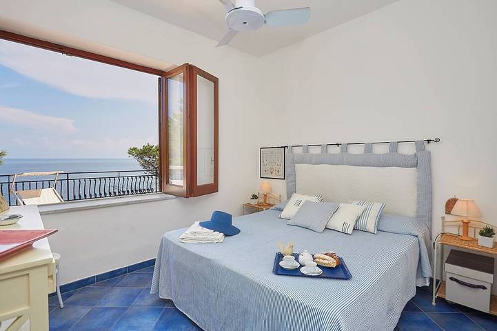 Villa Majus - with swimming pool and direct access to the sea in marine protected area in Capo Zafferano, Bagheria