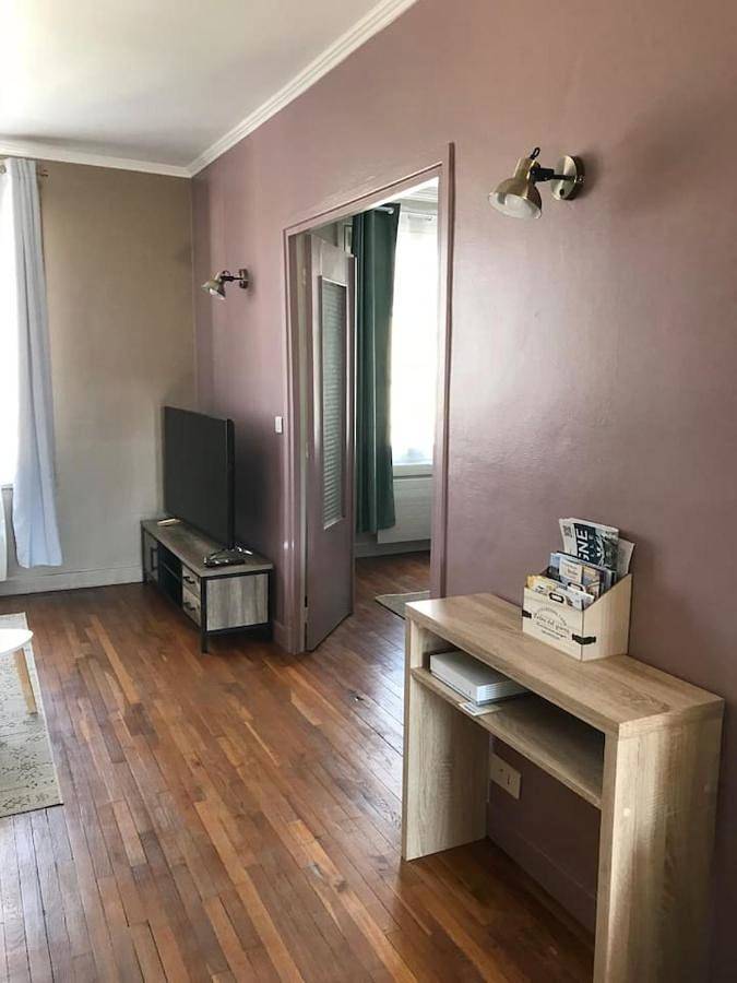 Appartement entier, One-Bedroom Apartment in Compiègne, Oise