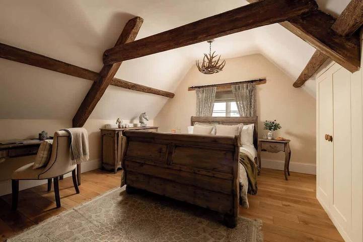 Location de vacances pour 10 personnes, avec jardin ainsi que balcon et jacuzzi à Bibury - 3