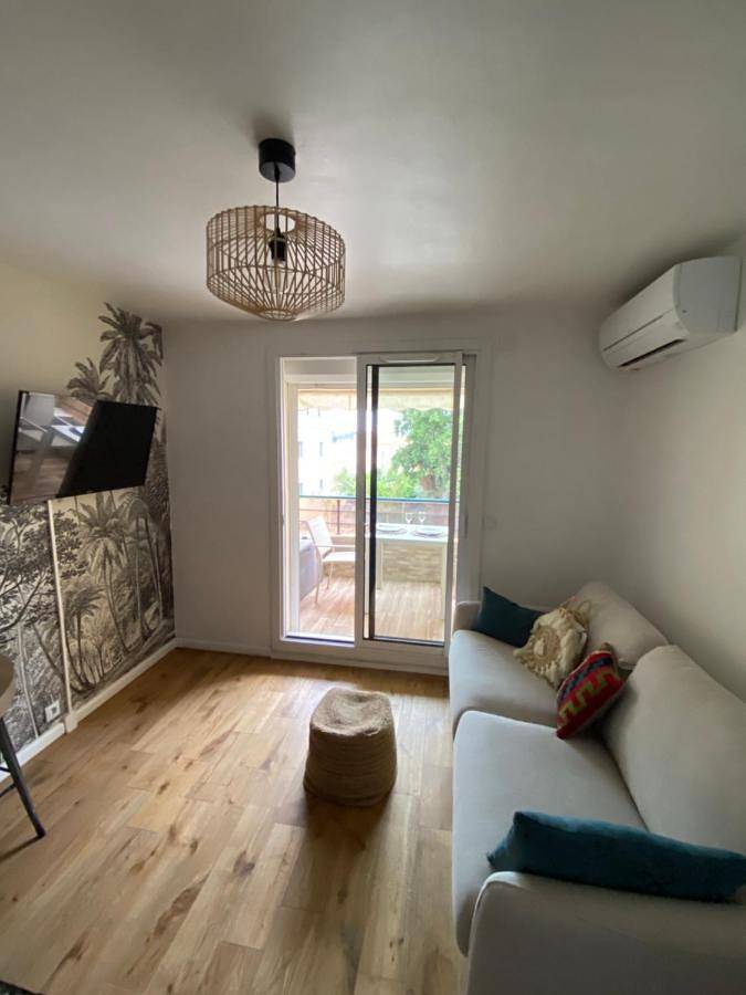 Gîte pour 3 personnes, avec balcon dans Plage Des Tamaris Cavalaire Sur Mer - 3