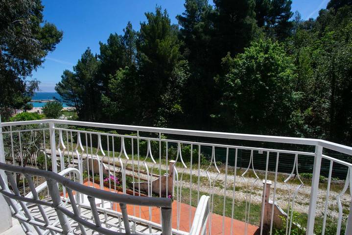 Apartamento entero, Apartamento de vacaciones para 6 personas con balcón/terraza in Numana, Riviera del Conero