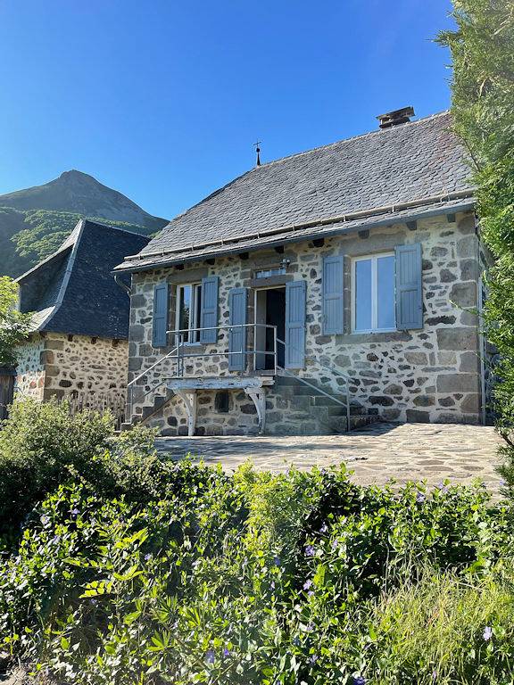 Gîte pour 6 personnes, avec terrasse et jardin dans le Cantal - 3