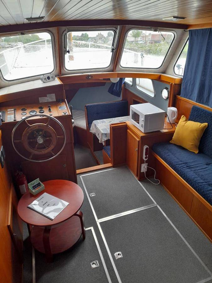 Bateau pour 6 personnes, avec vue sur le lac ainsi que vue et terrasse en Bourgogne-Franche-Comté - 2