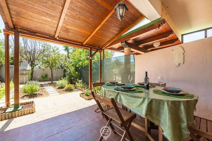 Villa pour 4 personnes, avec jardin et terrasse à Villasimius