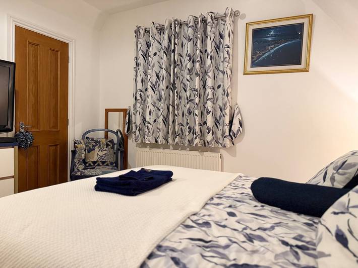 Charming Guest Room in Silsoe  Village with Private Entrance in Central Bedfordshire