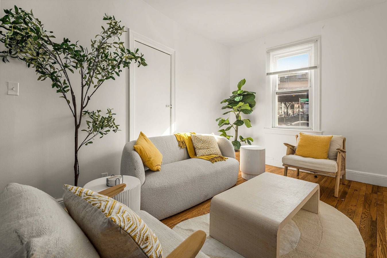 Hel lejlighed, Williamsburg Gardens Classic 3Br Townhouse w Private Yard in Brooklyn, New York City
